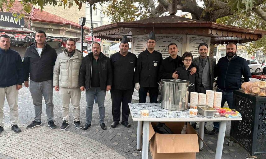 Gençler Bolvadin'de sabah namazında buluştu