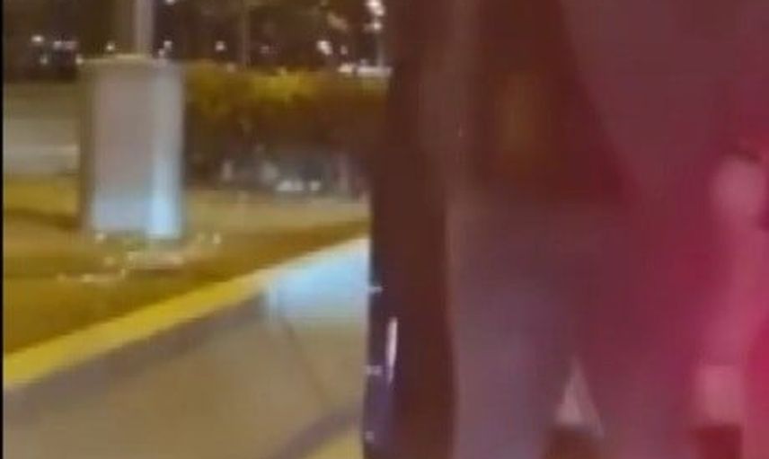 İzmir'de 9 aylık bebekli ailenin önünü kesen sürücüler tehditleri sürdürdü