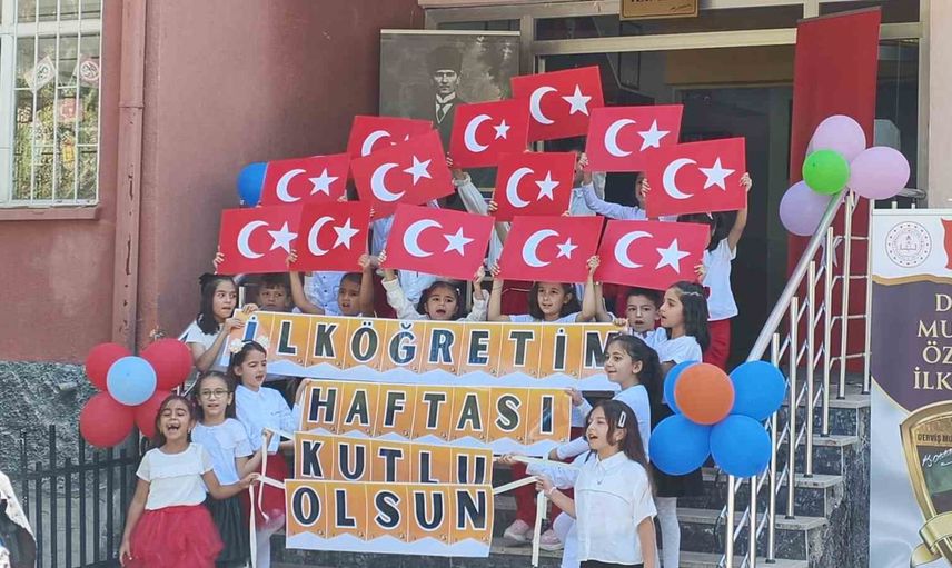 Bozkır'da okul zilinin yeni yılı: 3 bin 368 öğrenci ders başı yaptı