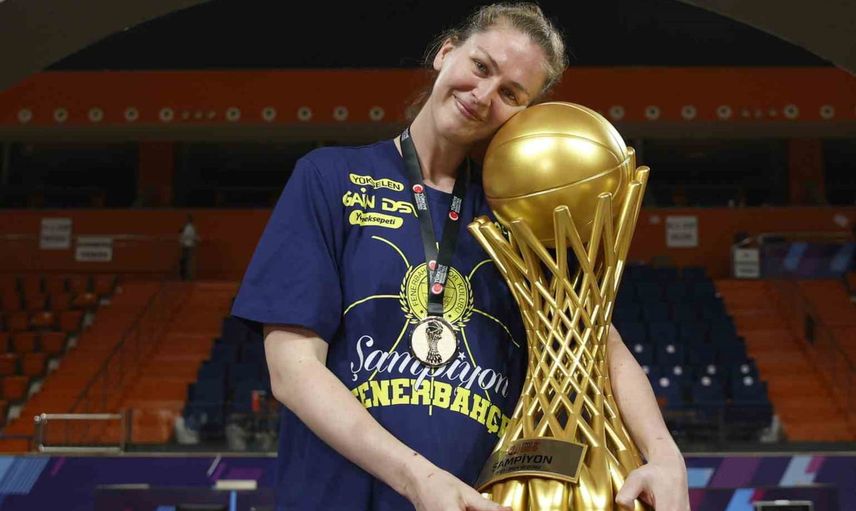 Fenerbahçe'de Meesseman dönemi uzadı