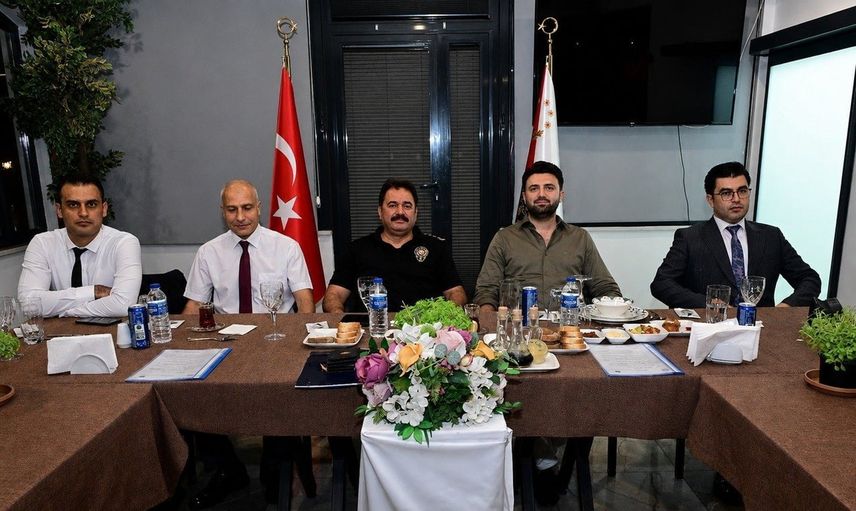 Bursa'da yeni sezon öncesi birlik mesajı: Bursaspor, emniyet ve taraftarlar güvenlik için bir araya geldi