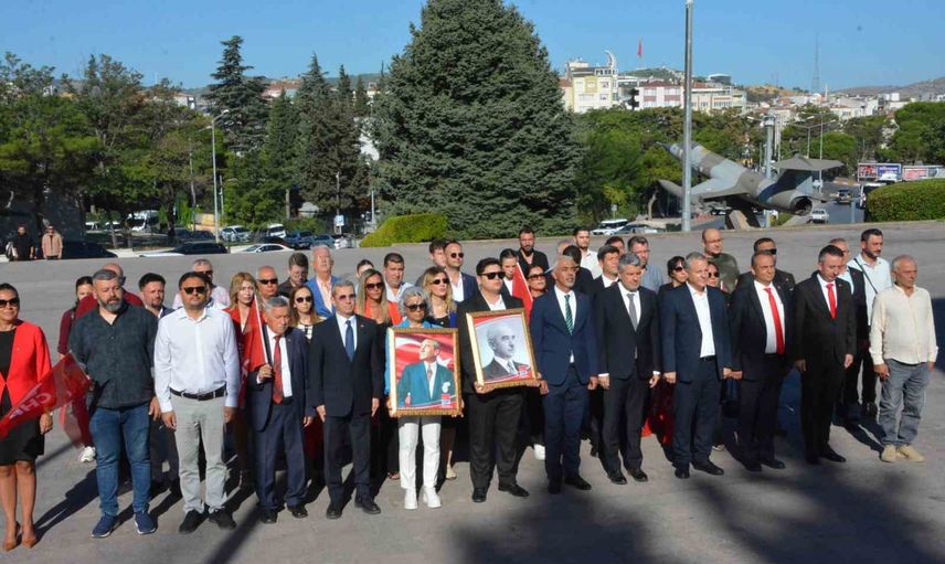 Balıkesir'de CHP, 103 yılını saygı ve kutlamayla andı