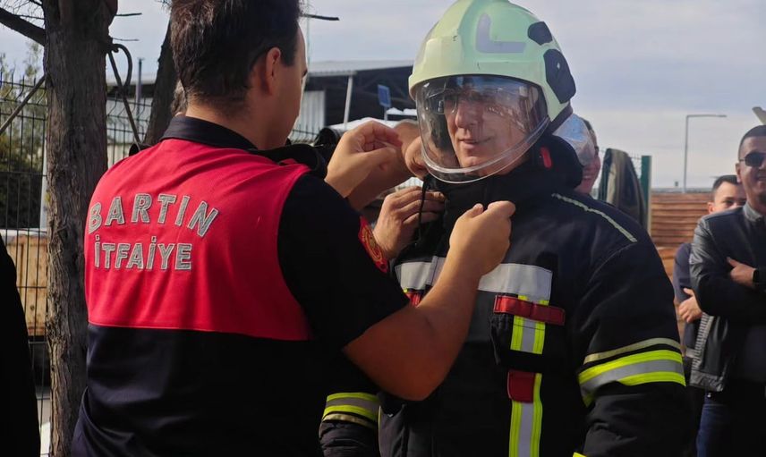 Belediye personelinin yangın müdahale hazırlığı uygulamalı tatbikatla artırıldı