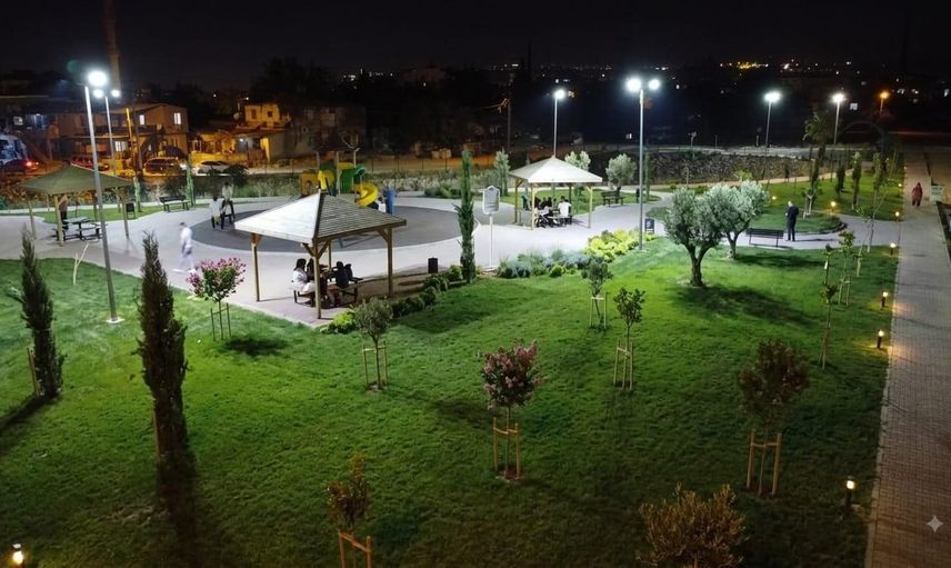 Kepez'te parklar gece kullanımına hazırlanıyor: 100'ü aşkın alan aydınlatıldı