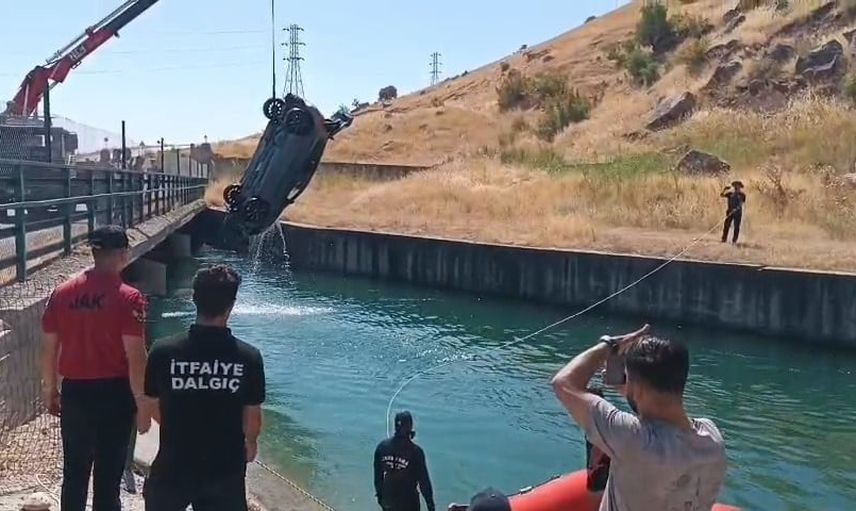 Diyarbakır'da sulama kanalına düşen araçtan 4 kişi sağ kurtarıldı