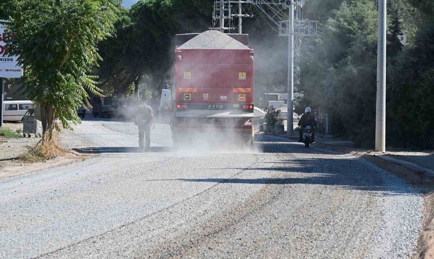 Muradiye’de yollar yenileniyor, Çullu Caddesi konfora kavuşuyor