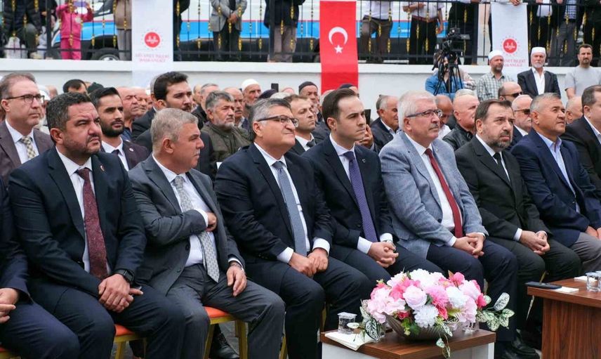 Durağan yeni camisi dualarla ibadete açıldı