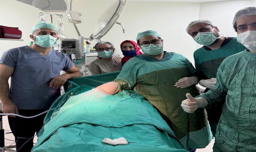 Çukurca’da laparoskopik cerrahiyle ilçe sağlık hizmetleri genişliyor