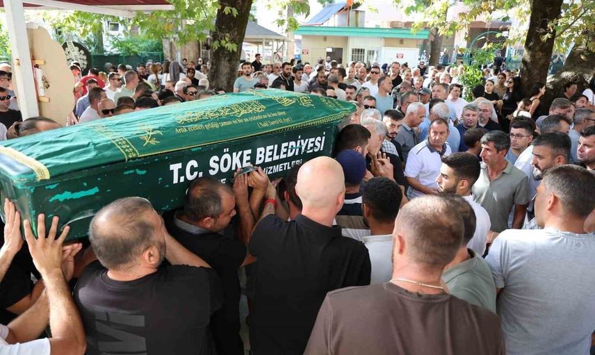 Söke, 11 yaşındaki futbolcusunu dualarla uğurladı