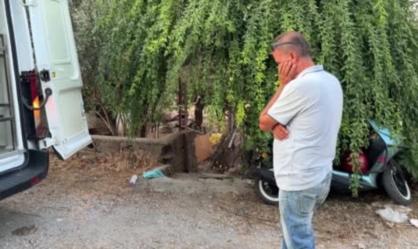 Gazipaşa'da komşularının ihbarıyla ev merdiveninde ölü bulunan kişi için adli inceleme