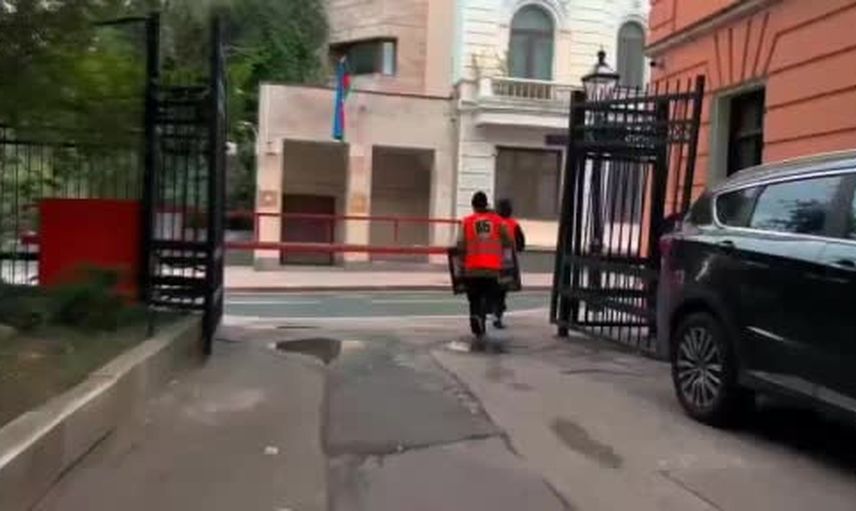 Diplomatik huzursuzluk: Moskova'da misafirhane önünde provokasyon