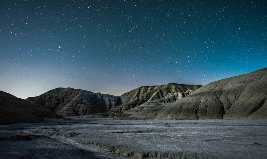 Murat Oktay'ın 8 saatlik gece nöbeti timelapse ile samanyolu, ay ve perseidleri bir araya getirdi