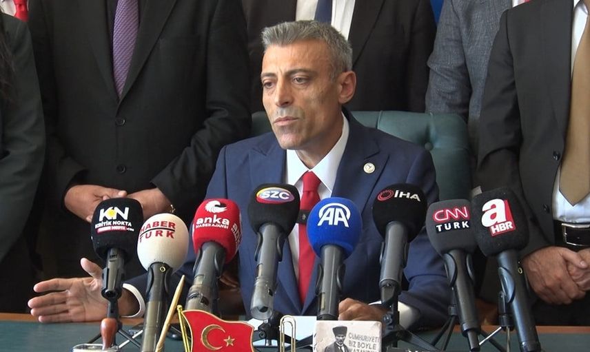 Yenilik Partisi'nden Yeni Parti'ye 3 ekime kadar uzlaşma çağrısı
