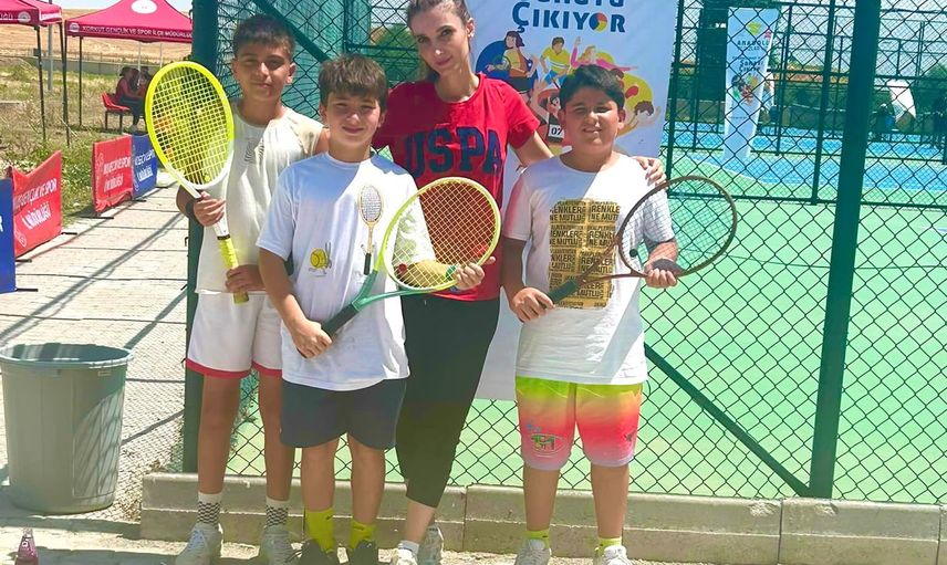 Elazığ genç tenisçileri yarı finale taşıdı, maçlar kentte oynanacak