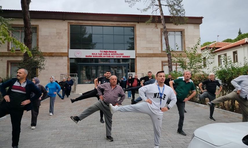 Kula'da adımlar sağlığa: mahallede hareket çağrısı yankı buldu