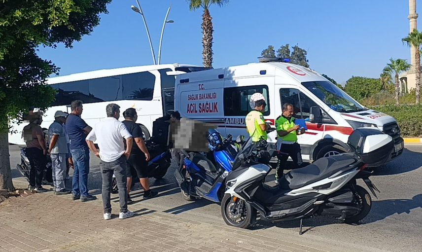 Manavgat'ta d-400'de zincirleme motosiklet kazası: iki sürücü yaralandı