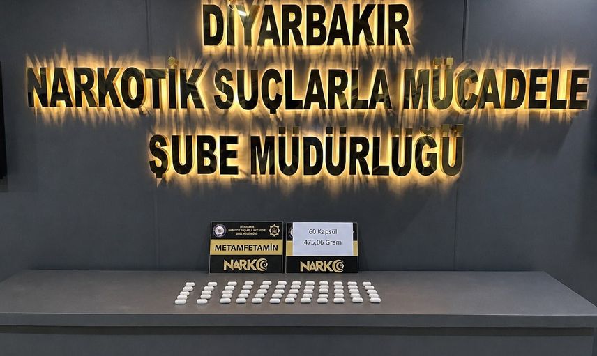 Diyarbakır'da midesindeki 60 kapsülle bağlantılı dört şüpheli cezaevine gönderildi