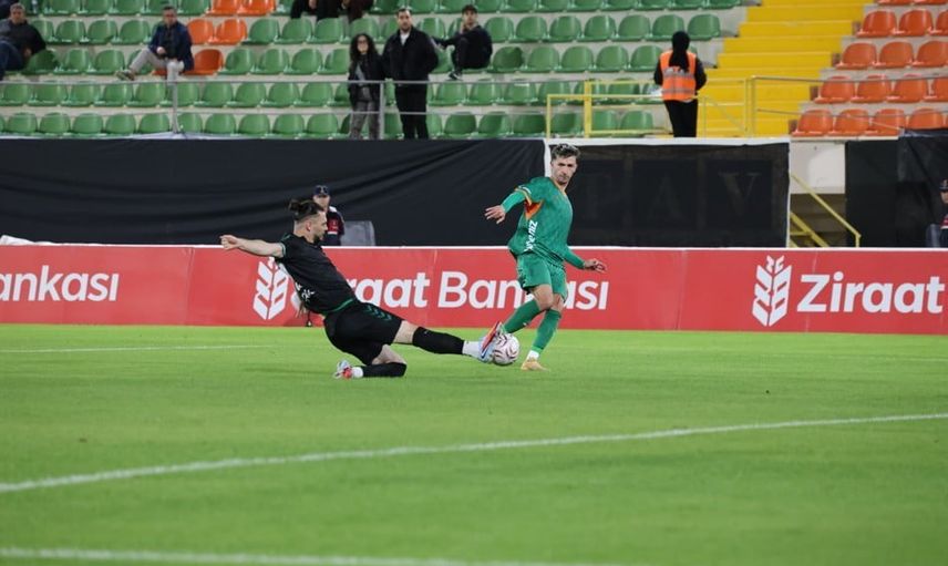 alanyaspor kupada 12 bingölspor'u 4-1 yenip tur atladı