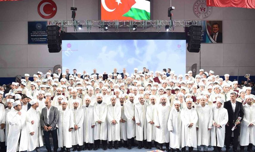 Malatya'da hafızlıkta yeni rekor: 373 öğrenci icazet aldı