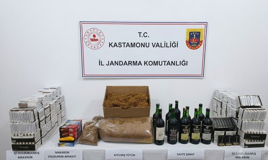 Kastamonu'da jandarmadan kaçak tütün ve sahte içkiye yönelik operasyon