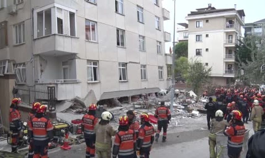 Maltepe'de sabah çöken bina: 2 kişi hayatını kaybetti, enkazda 2 kişi için çalışmalar sürüyor