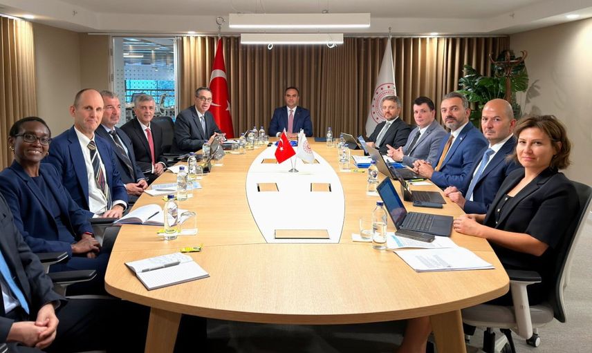 Bakan Kacır ile IFC heyeti sanayi ve teknoloji yatırımlarını görüştü