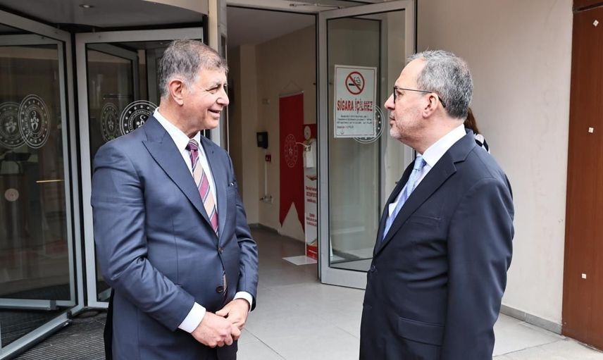 İzmir'de engelsiz yaşam köyü ulaşım krizini iktidar ve belediye birlikte çözdü