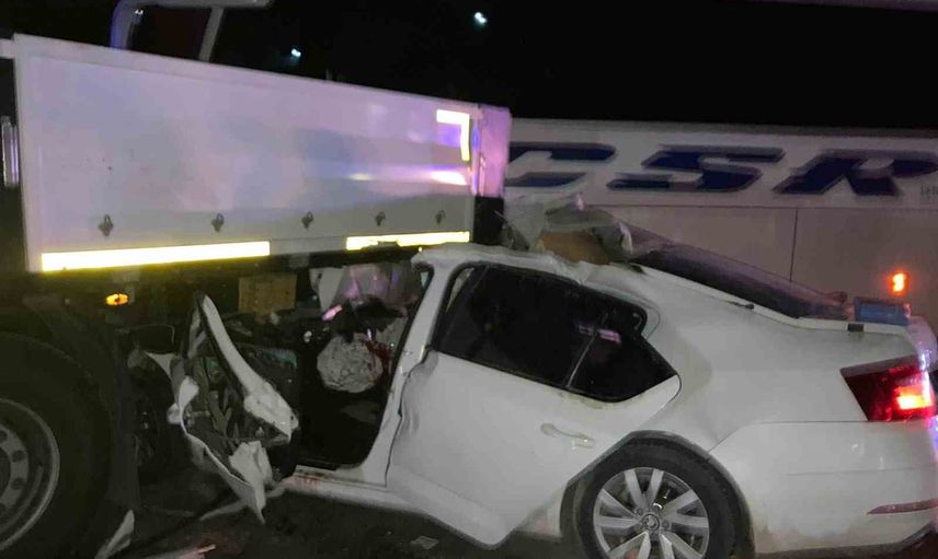 Doğum günü yolculuğu ölümle sonuçlandı: iki genç hayatını kaybetti
