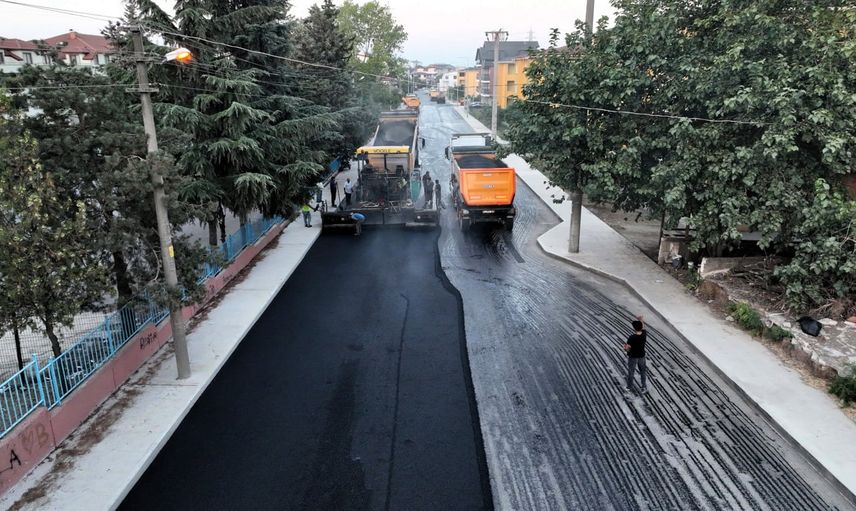 Gölcük'te Koca Yusuf Caddesi yeni yüzüne kavuştu