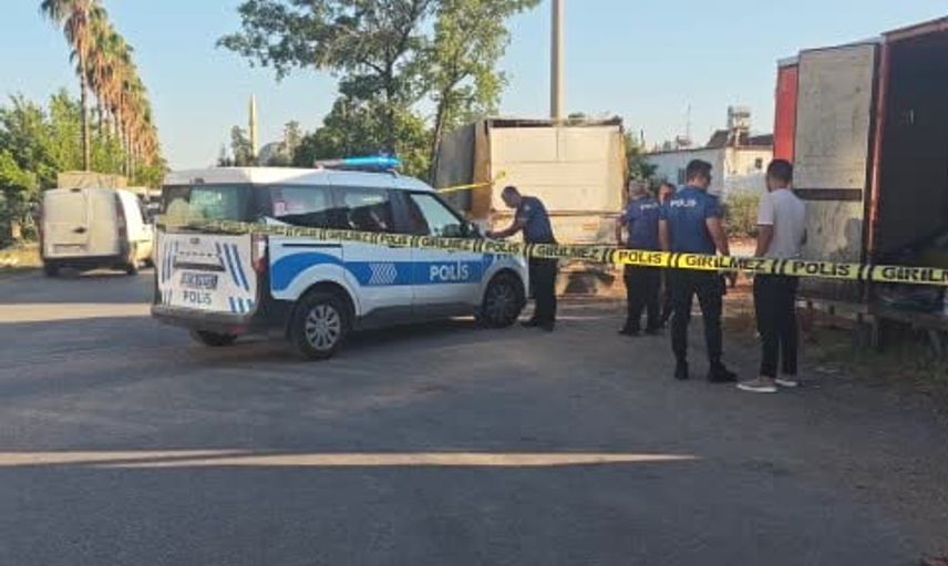 Konteynerin yanında bulunan 66 yaşındaki Zeki Uysal yaşamını yitirdi
