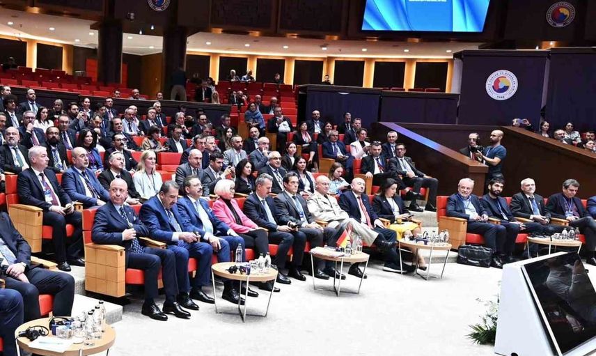 Türkiye ile Almanya arasında savunma ve üretimde yeni iş birliği mesajları