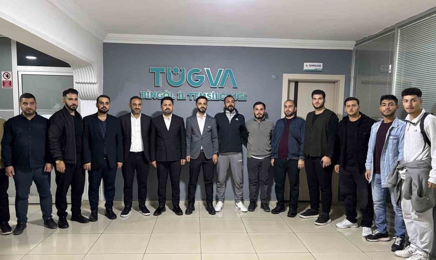 Gençlerle omuz omuza: Yılmaz Seven'den siyaset ve sorumluluk vurgusu