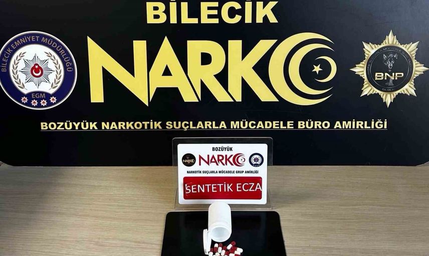 Otobüste yakalanan sentetik ecza sonrası iki şüpheliye adli işlem