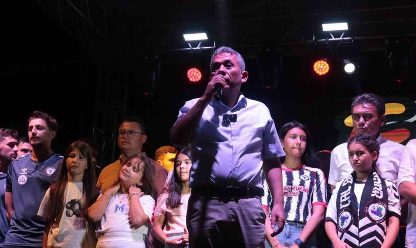 çal bağbozumu festivalinde çal belediyespor'un 3. Lig hedefi duyuruldu