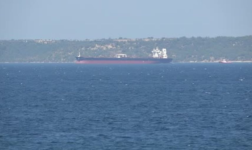 Çanakkale önlerinde dümen arızası: boş ham petrol tankeri Karanlık Liman'a demirlendi