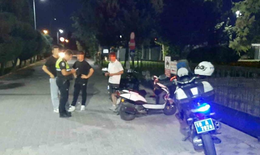Karacabey'de parkta sıkı motosiklet denetimi: 20 sürücüye 250 bin lira ceza
