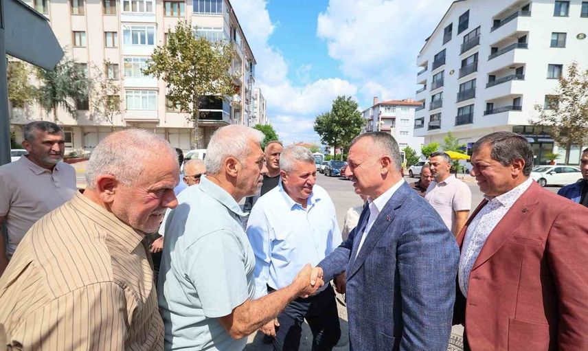 Kocaeli'de sahada hizmet: Büyükakın Karamürsel'de talepleri yerinde dinledi