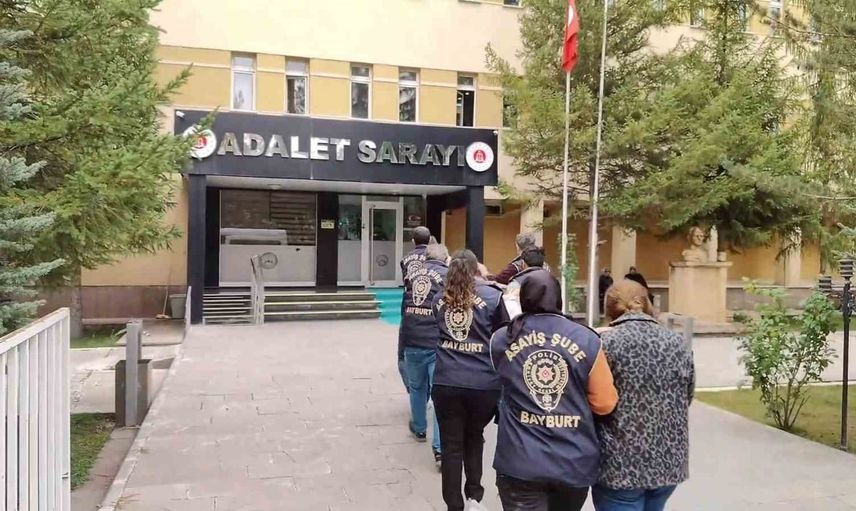 Bayburt'taki kuyumcu dolandırıcılığında dört şüpheli Gaziantep'te yakalandı