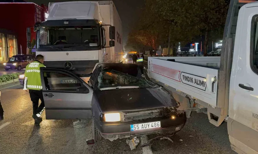 Kirazlık'ta dört araçlı zincirleme kaza: düğüne giden anne ve oğlu yaralandı