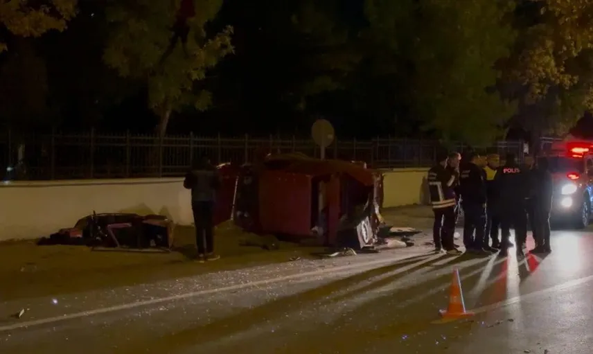 refüjü aşan otomobilin çarpması sonucu motosiklet sürücüsü ağır yaralandı
