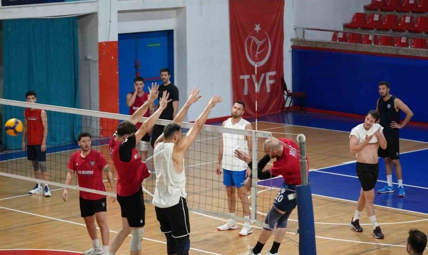 Konuralp Beyleri evinde Tokat Belediyespor'u ağırlıyor