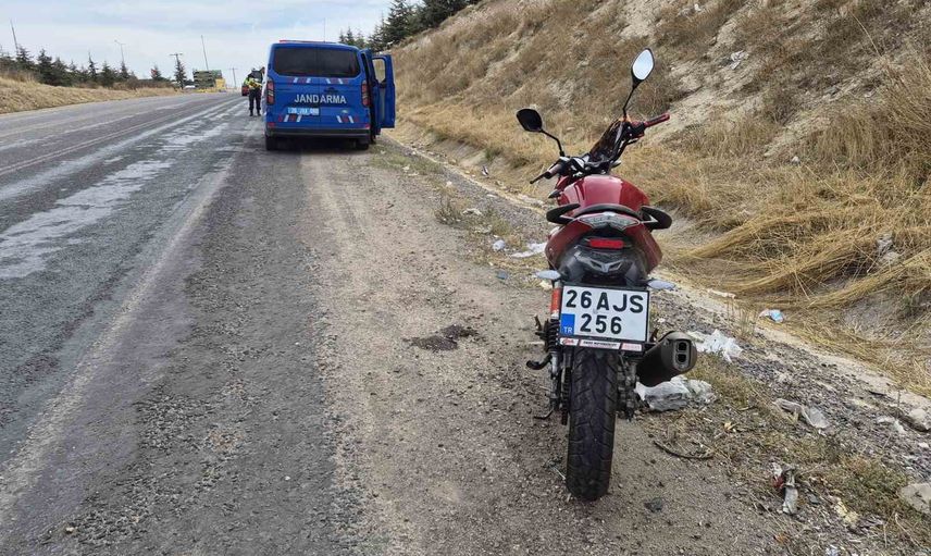 Kilitlenen tekerlek Seyitgazi yolunda kazaya yol açtı