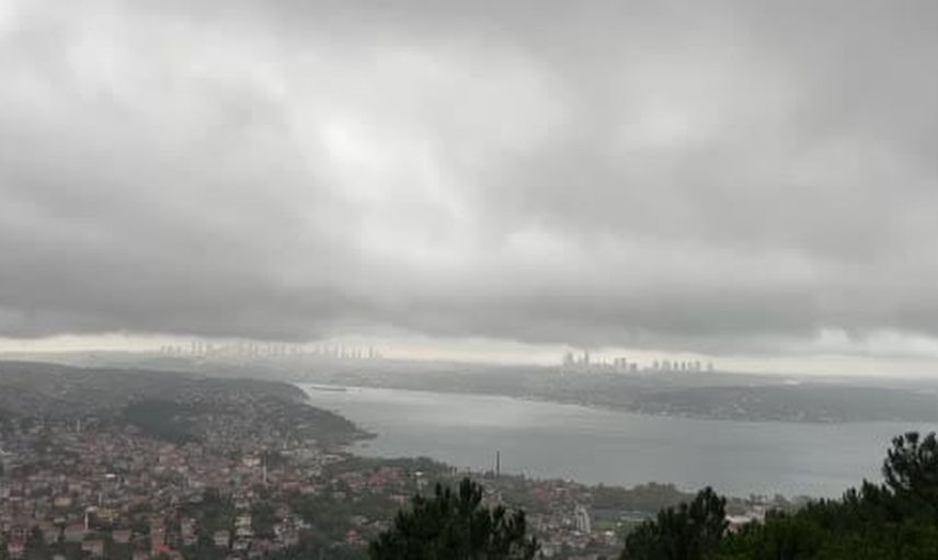 İstanbul Boğazı üzerinde yağmur bulutları yoğunlaştı