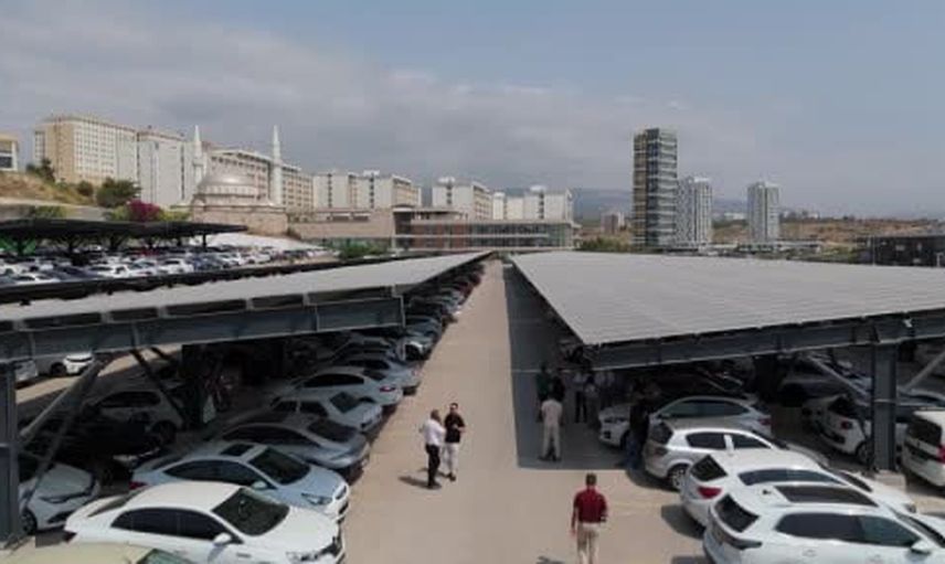 Mersin Üniversitesi otoparklarını güneş santraline çevirerek 27 milyon liradan fazla tasarruf etti