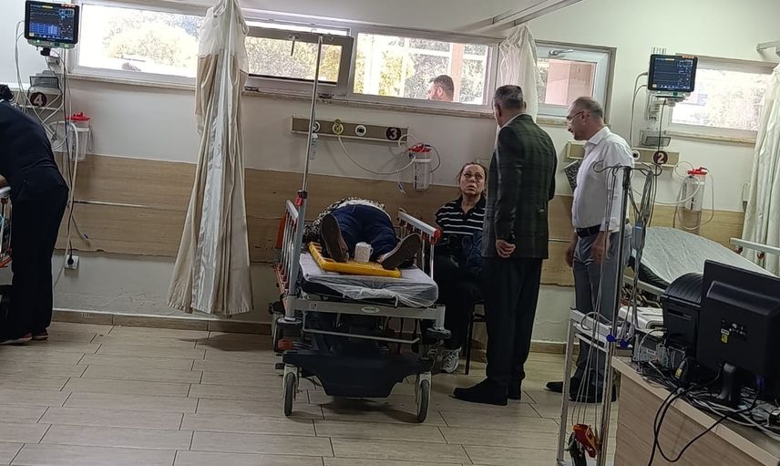 Akhisar'daki ağır kaza sonrası vali Vahdettin Özkan yaralıları ziyaret etti