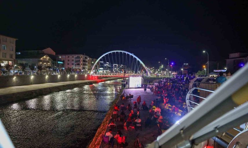 Düzce'de parklar nostaljik gösterimlere ev sahipliği yapıyor