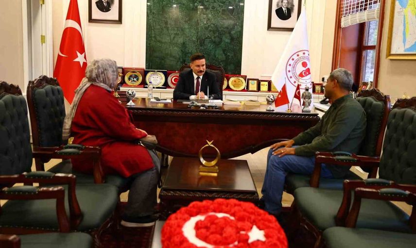 Gökçeada'da kaymakamla doğrudan iletişim: halk günü buluşması yoğun ilgi gördü