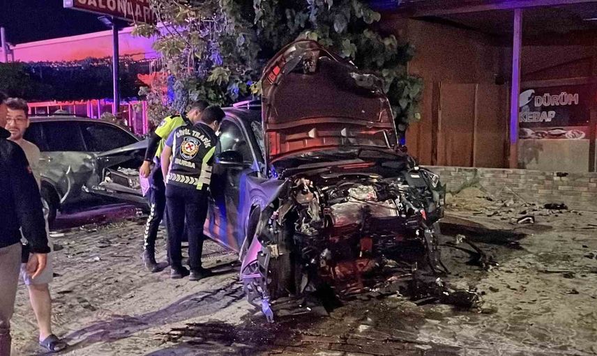Bursa'da kavşağa dönüş yapan araca çarpan jip: iki özel güvenlik görevlisi yaşamını yitirdi