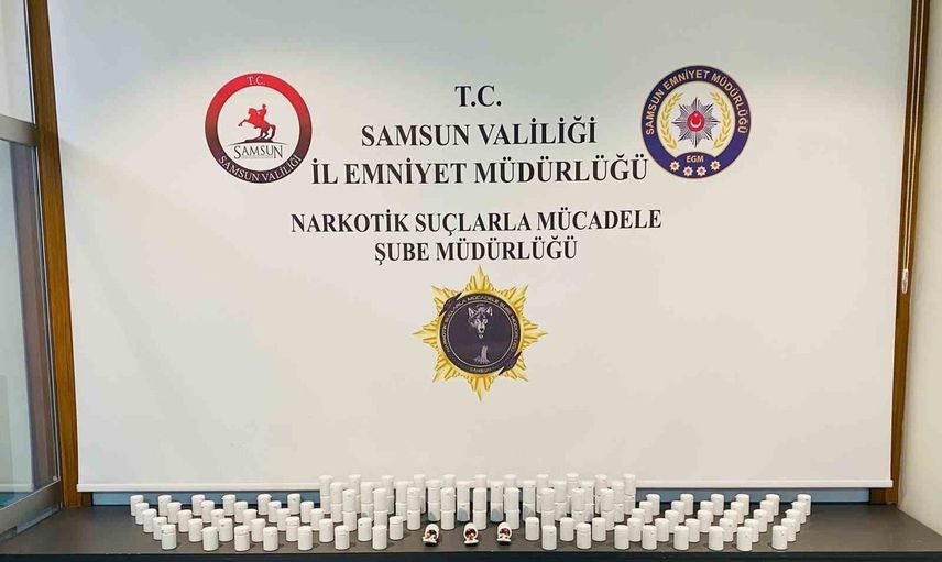 Samsun'da narkotik ekipleri 10 binin üzerinde sentetik ecza hap ele geçirdi
