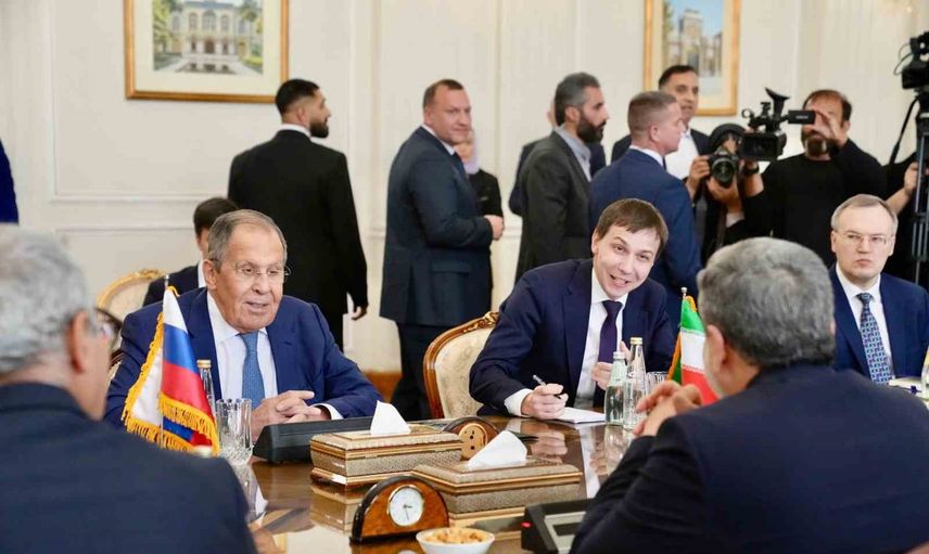 Lavrov Tahran'da: stratejik ortaklık ve bölgede diplomasi çağrısı